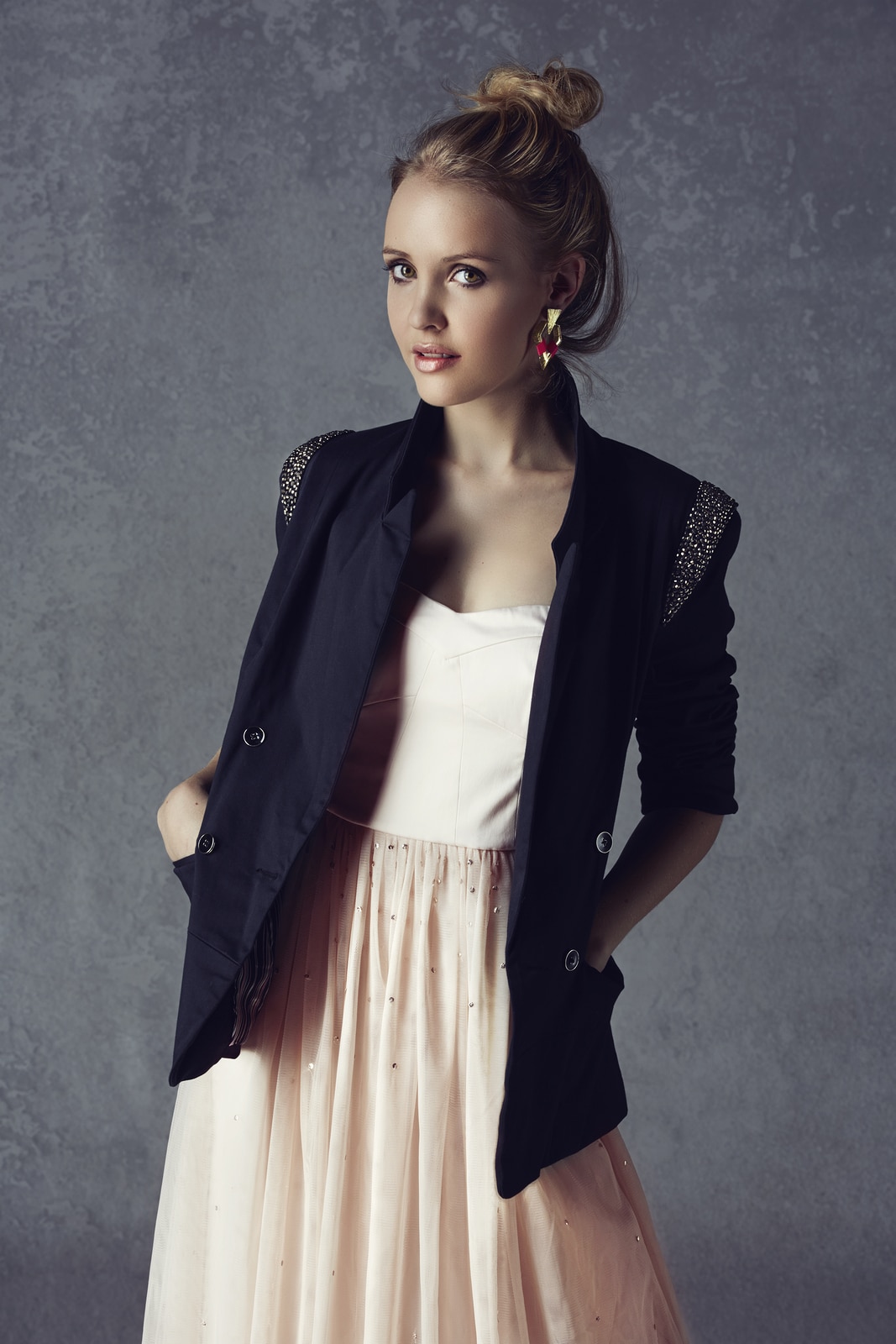 De blazer op een rok