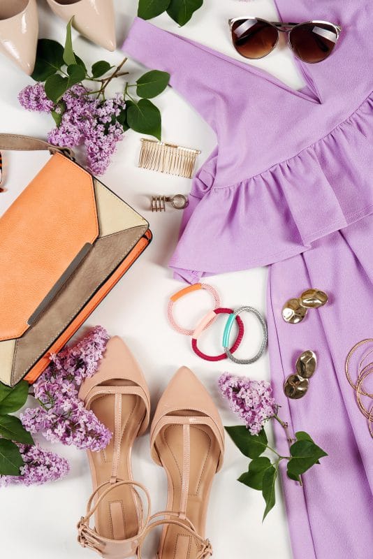 Kleding en accessoires in de trendkleur lila