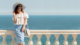 Outfit met off shoulder item