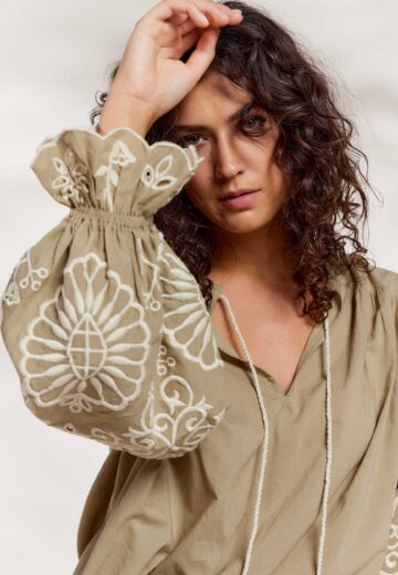 Summum Ivory Embroidery Blouse