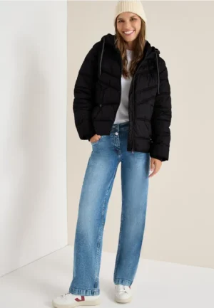 Gewatteerd jack met capuchon