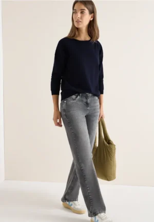 Trui met structuurdetails