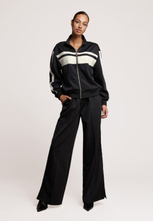 Pink Noir Nicole Broek