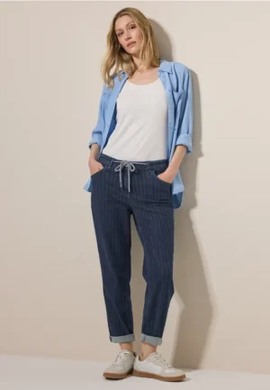 Jeans met krijtstreeplook