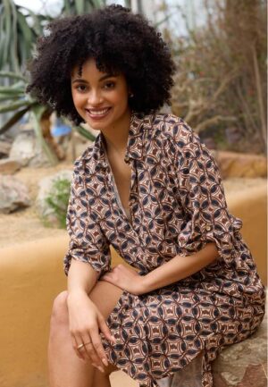 Alternative view of Tuniek Charma Brown Elements print