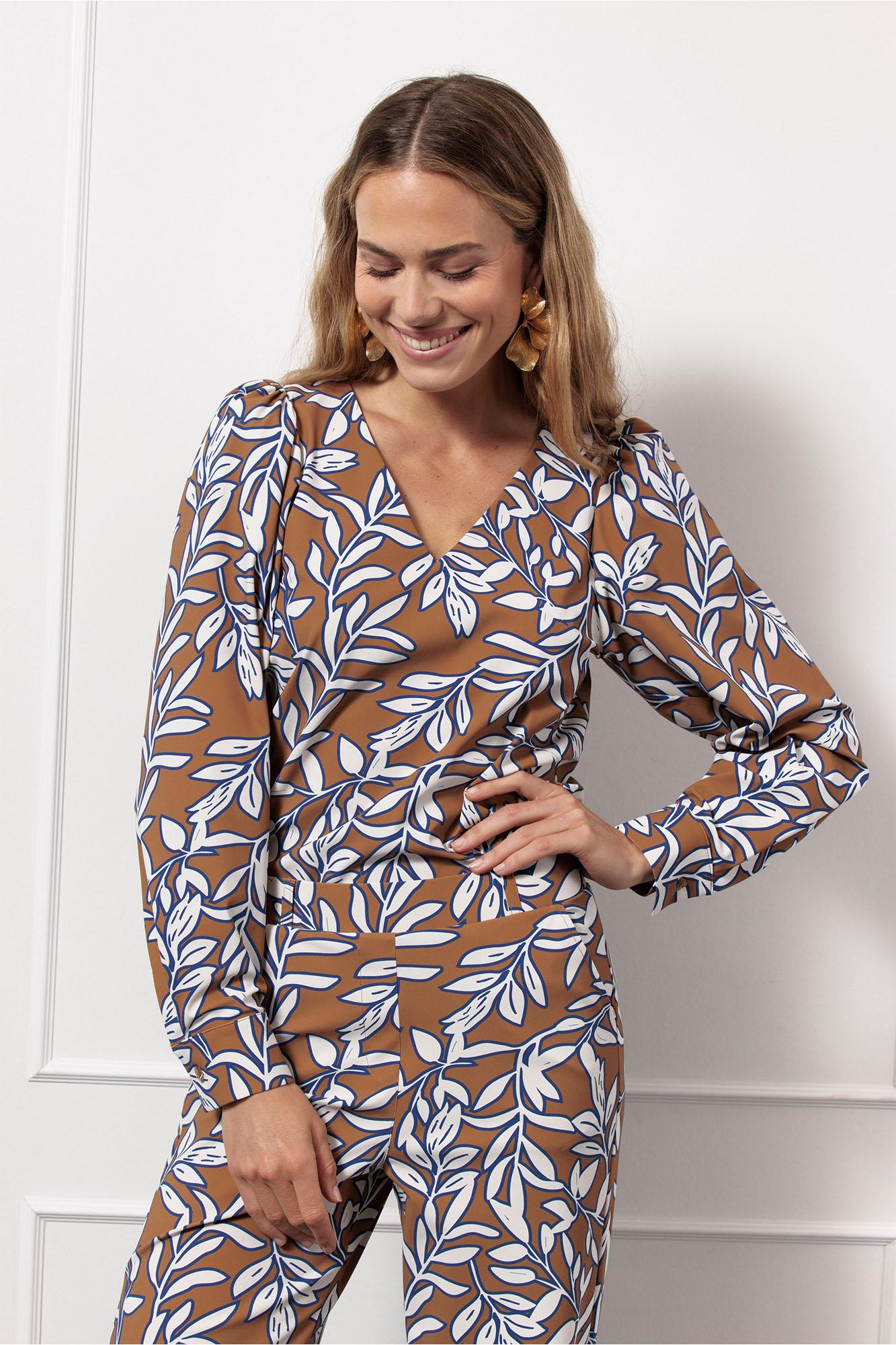 Studio Anneloes Les Leaves Top 13110 T-shirt Lange Mouw 1365 Carmamel/ink Blue
