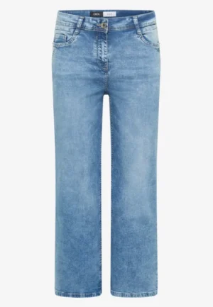 Alternative view of 7/8 Wide Leg jeans in Slim Fit