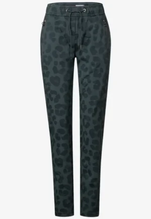 Alternative view of Broek met leopatroon