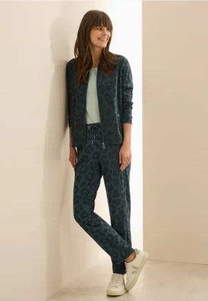 Broek met leopatroon