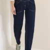 Jeans met taps toelopende pijpen