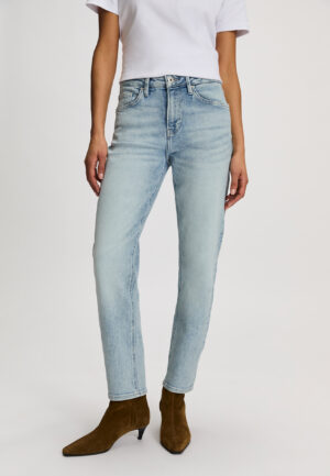 Silvercreek Cinna Slim Tapered Jeans