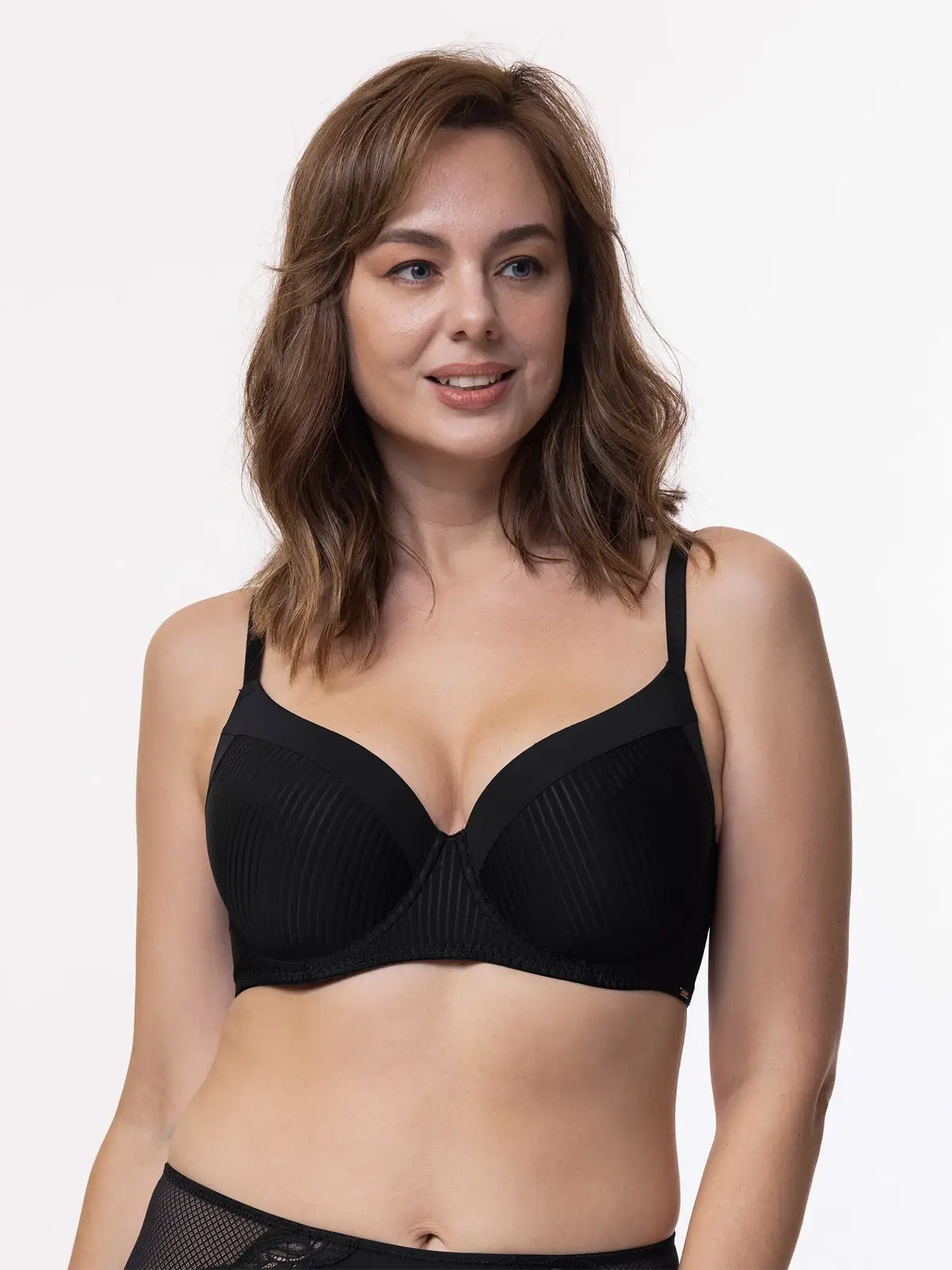BH Carmen - T-shirt BH met Beugel - Grote maten bh met vulling met brede bh band