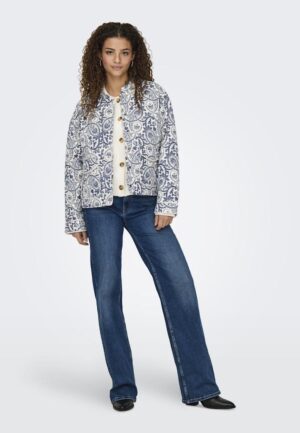 Only Onlhallie Quilted Jacket Otw Noos Jackets Cloud Dancer Blue Tile Print