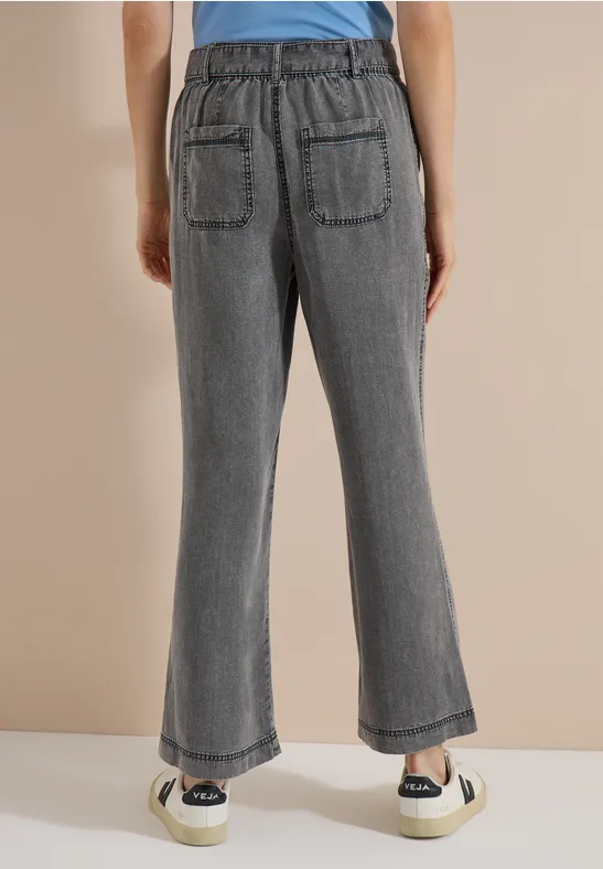Broek met Wide Leg pijpen en een strikriem - Afbeelding 3