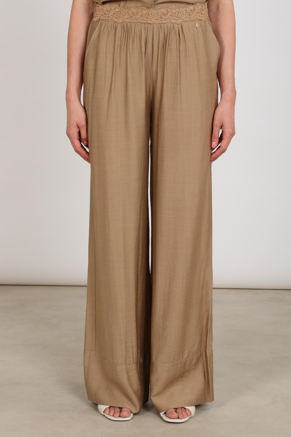 Nukus Merel Pants Nks09070 Broek 64 Camel