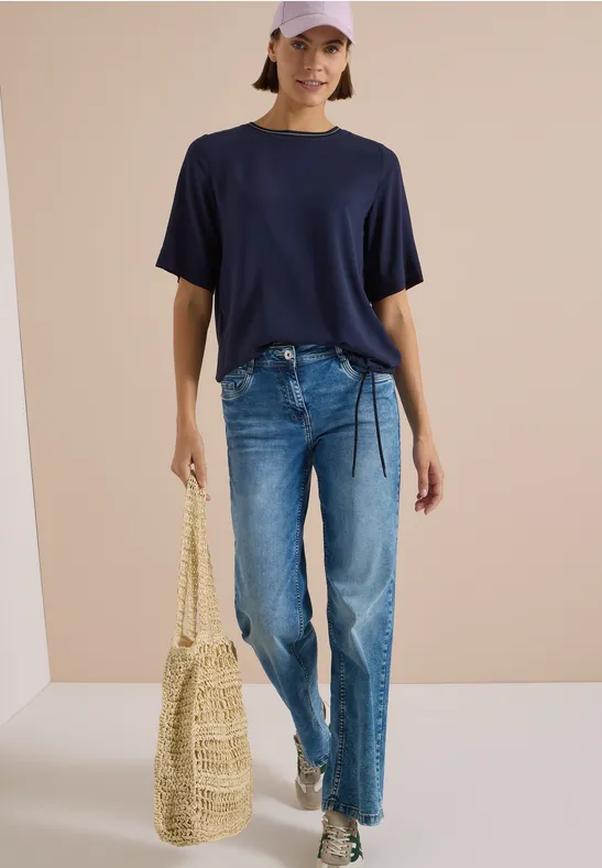 Blouse met korte mouwen en ronde hals