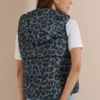 Gewatteerd vest met capuchon en zakken - Afbeelding 3