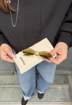 Jacquemus zonnebril Sirocco JAC160C3SUN yellow gold/light gold