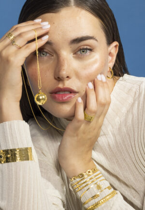 Alternative view of Luxenter Onyx armband afgewerkt in 18K geel goud- Nepai